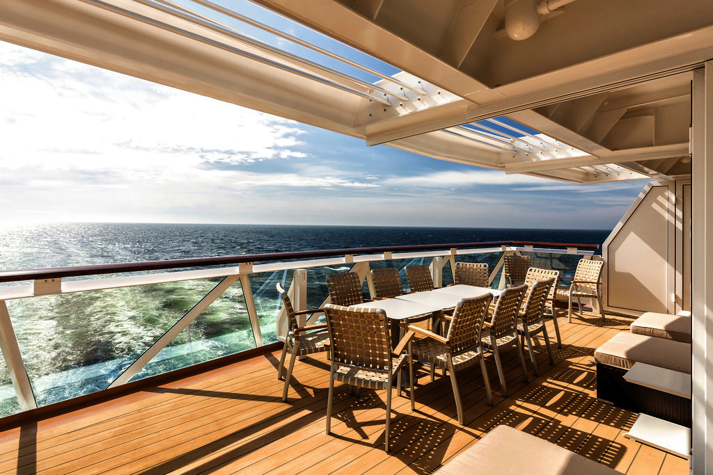 Terrazas combinables a bordo del Mein Schiff 6, una opción ideal para viajar con amigos o familiares, tan sólo tiene que contactarnos por whatsapp en el número (+34) 667 667 447 y le reservaremos camarotes contiguos... podrá organizar geniales cenas privadas en su terraza para hasta 10 comensales... ¿se lo imaginaba? CRUCERO MAR & MUSICA CRUCERO FILARMONICA DE VIENA CRUCERO MUSICAL CRUCERO MUSITOUR CRUCERO MUSICA JUNTOS CRUCERO MUSITRAVEL CRUCERO MUSIC CRUISE WIENER PHILARMONIC CRUISE CRUCERO SINFONICA DE VIENA CRUCERO ORQUESTA VIENA CRUCERO MUSICAL CRUCERO DE LUJO ORQUESTA CRUCERO MUSICA CLASICA CRUCERO OPERA CRUCEROS MUSICALES RESERVA CRUCERO FILARMONICA DE VIENA WIENER PHILHARMONIKER KREUZFAHRTEN VIENNA PHILARMONIC ORCHESTRA CRUISE MUSIC CRUISE CLASSICAL MUSIC CRUISE OFERTAS CRUCEROS MUSICA CRUCEROS AMANTES DE LA MUSICA CRUCEROS AMIGOS DE LA OPERA CRUCEROS AFICIONADOS MUSICA CRUCEROS CON CONCIERTOS MEIN SCHIFF 6 CRUCEROS #FilarmonicadeViena #WienerPhilharmoniker #ViennaPhilarmonic #OrchestraCruise #CruceroMusical #Musitour #MusicaJuntos #CruceroClick #CrucerosMusicales